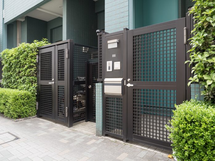 ホームズ ポーチ付きのマンションを選ぶメリットと活用する際の注意点 住まいのお役立ち情報