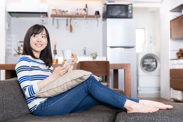 ホームズ 一人暮らしの初期費用はどれくらい 女性は防犯費用も要チェック 住まいのお役立ち情報