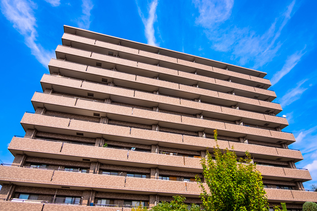 マンションは絶対「中古」を買いなさい! : 住宅のプロが教える後悔しない物件選… 2021~2022年版〕30年後に絶対後悔しない中古マンションの選び方