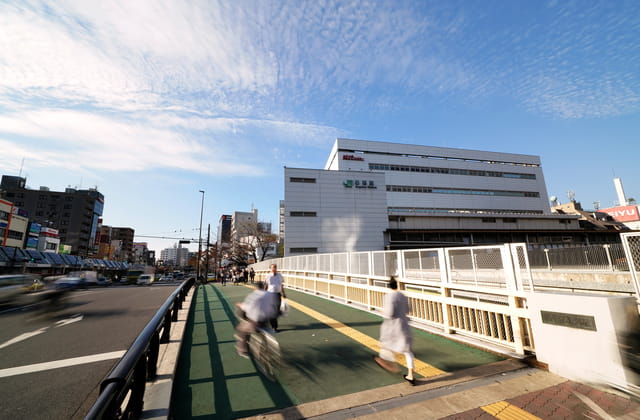 ホームズ 山手線の魅力を探る 巣鴨駅 2 山手線の駅と寺院が変えた巣鴨の街 住まいのお役立ち情報 ホームズ 山手線の魅力を探る 巣鴨駅 2 山手線の駅と寺院が変えた巣鴨の街 住まいのお役立ち情報