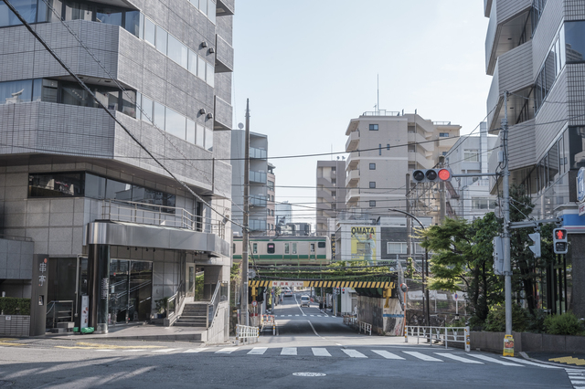 ホームズ 線路沿いの賃貸物件に住むメリット デメリット 騒音はどのくらい気になる 住まいのお役立ち情報