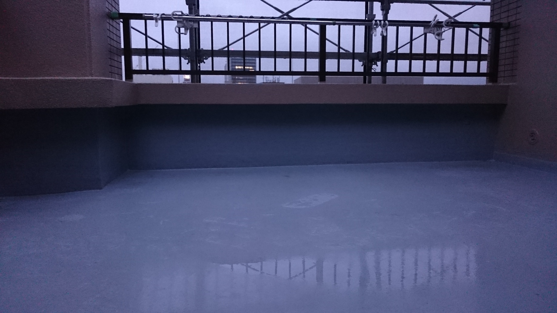 ホームズ 雨戸のないマンションの台風対策4つ 窓ガラス ベランダ編 住まいのお役立ち情報