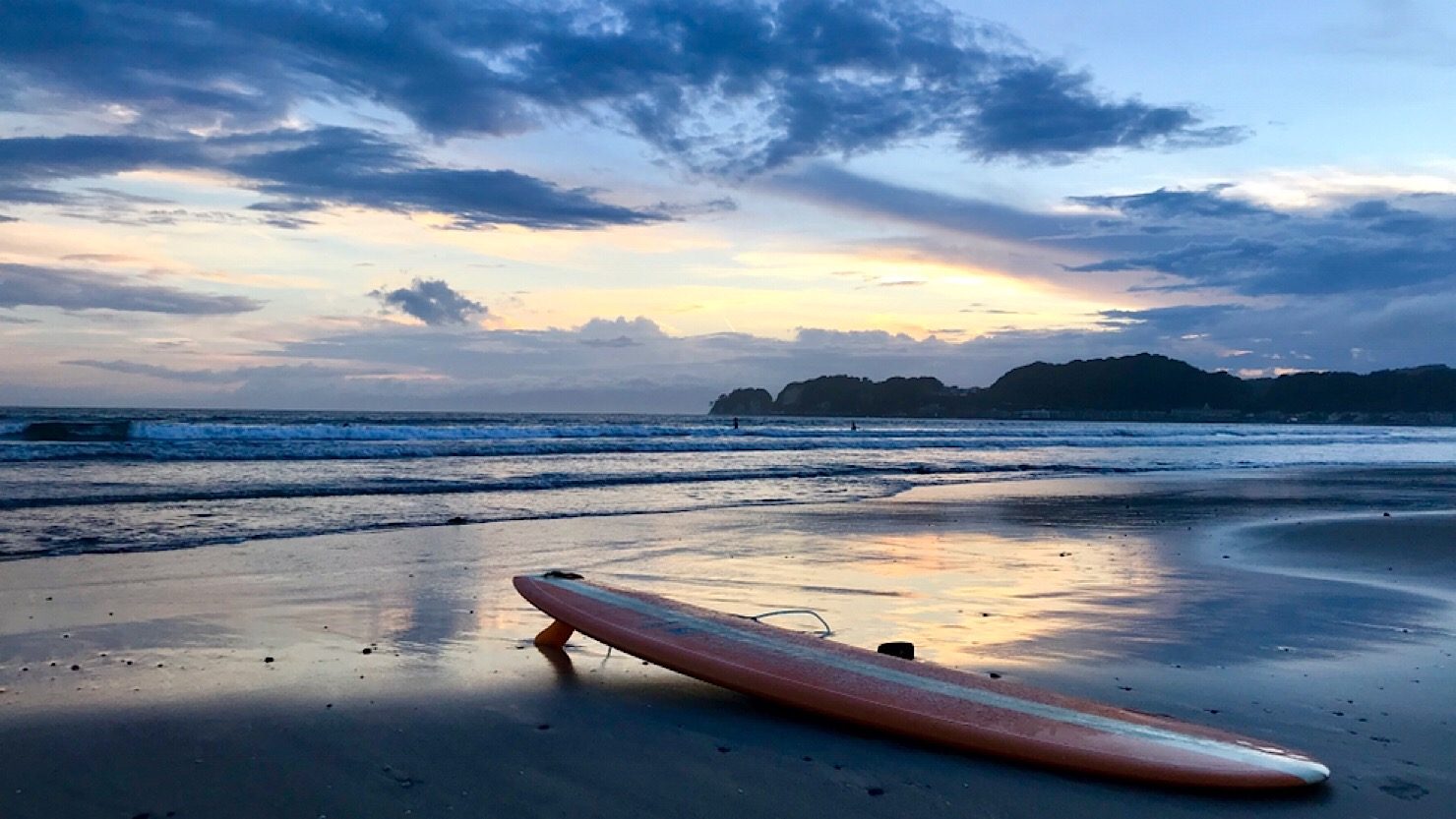 材木座海岸で見る夏の夕焼け