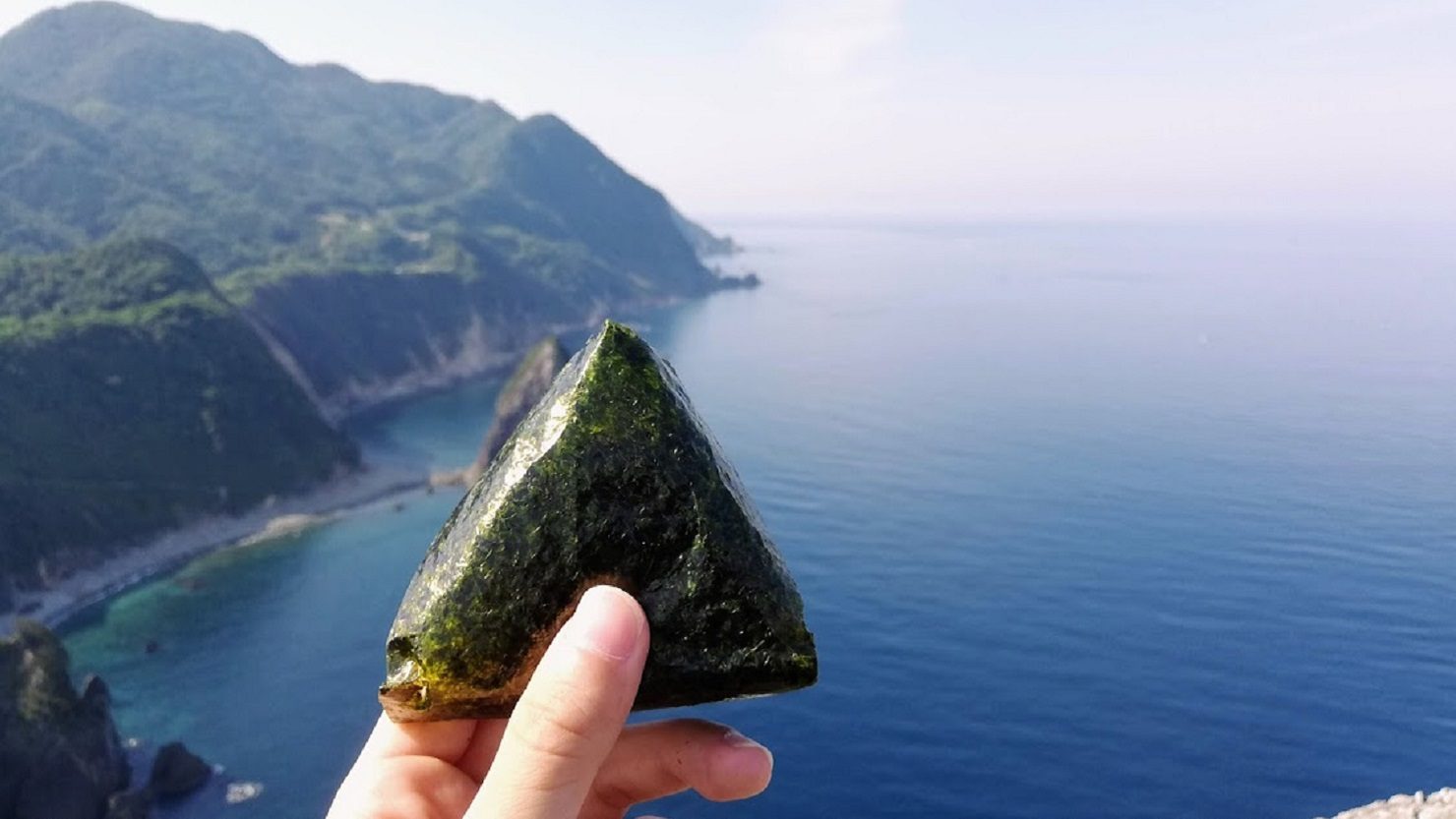 ツアーの様子「絶景の烏帽子山の山頂で朝ごはん」