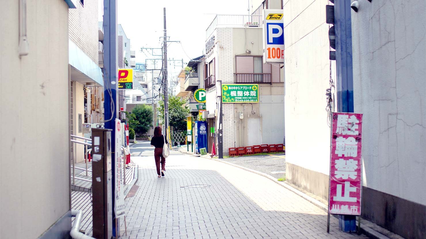 クレアモールの裏路地1