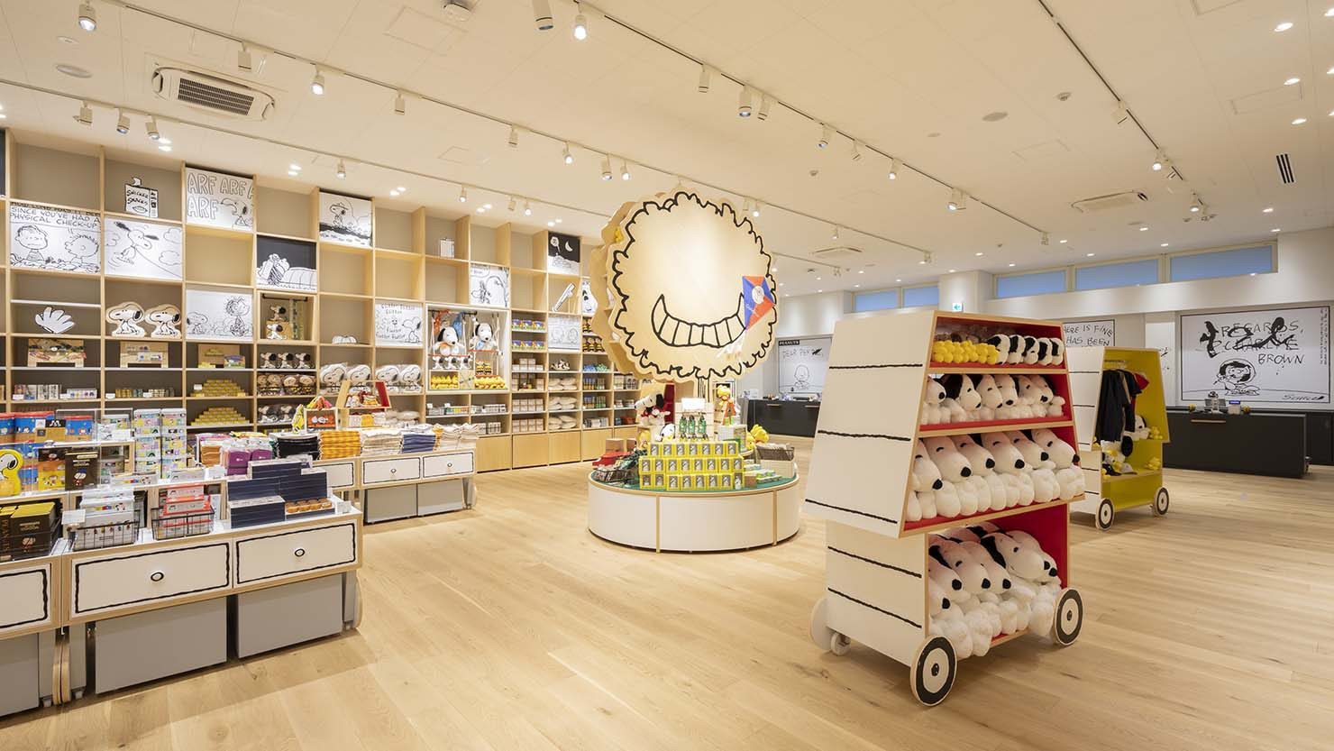 ブラウンズストア © Peanuts Worldwide LLC