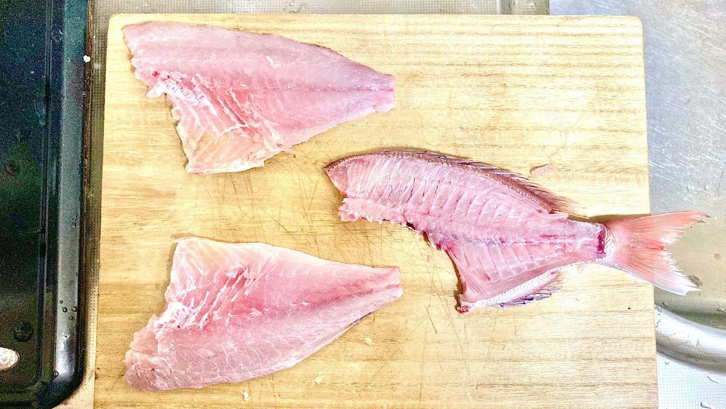 ホームズ 鯛をさばいたことありますか 基本のさばき方と美味しいシンプルレシピ 暮らし方から物件探し ホームズ 鯛をさばいたことありますか 基本のさばき方と美味しいシンプルレシピ 暮らし方から物件探し
