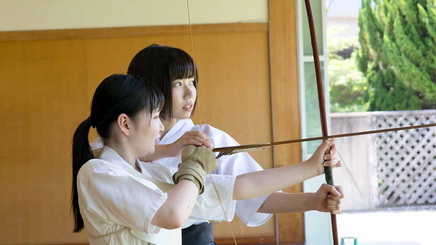弓道 を生涯の趣味に 魅力や費用 道具の選び方を経験者が語ります 暮らし方から物件探し 弓道 を生涯の趣味に 魅力や費用 道具の選び方を経験者が語ります 暮らし方から物件探し