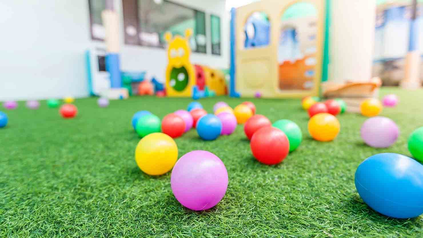 ホームズ 部屋に人工芝を敷くとこんなに快適 公園気分を味わえる敷き方や選び方 暮らし方から物件探し