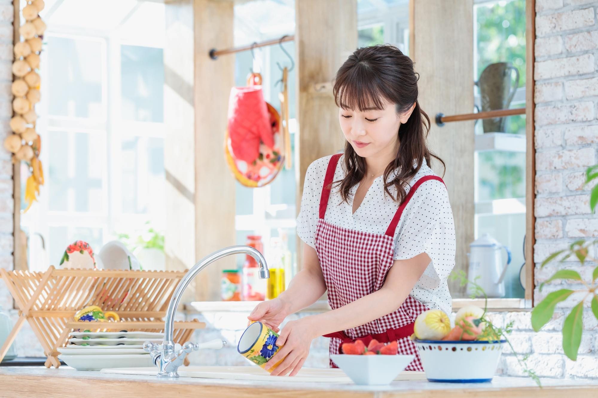 一人暮らしのキッチンを快適に 必要なアイテムとおしゃれ収納のコツ 暮らし方から物件探し