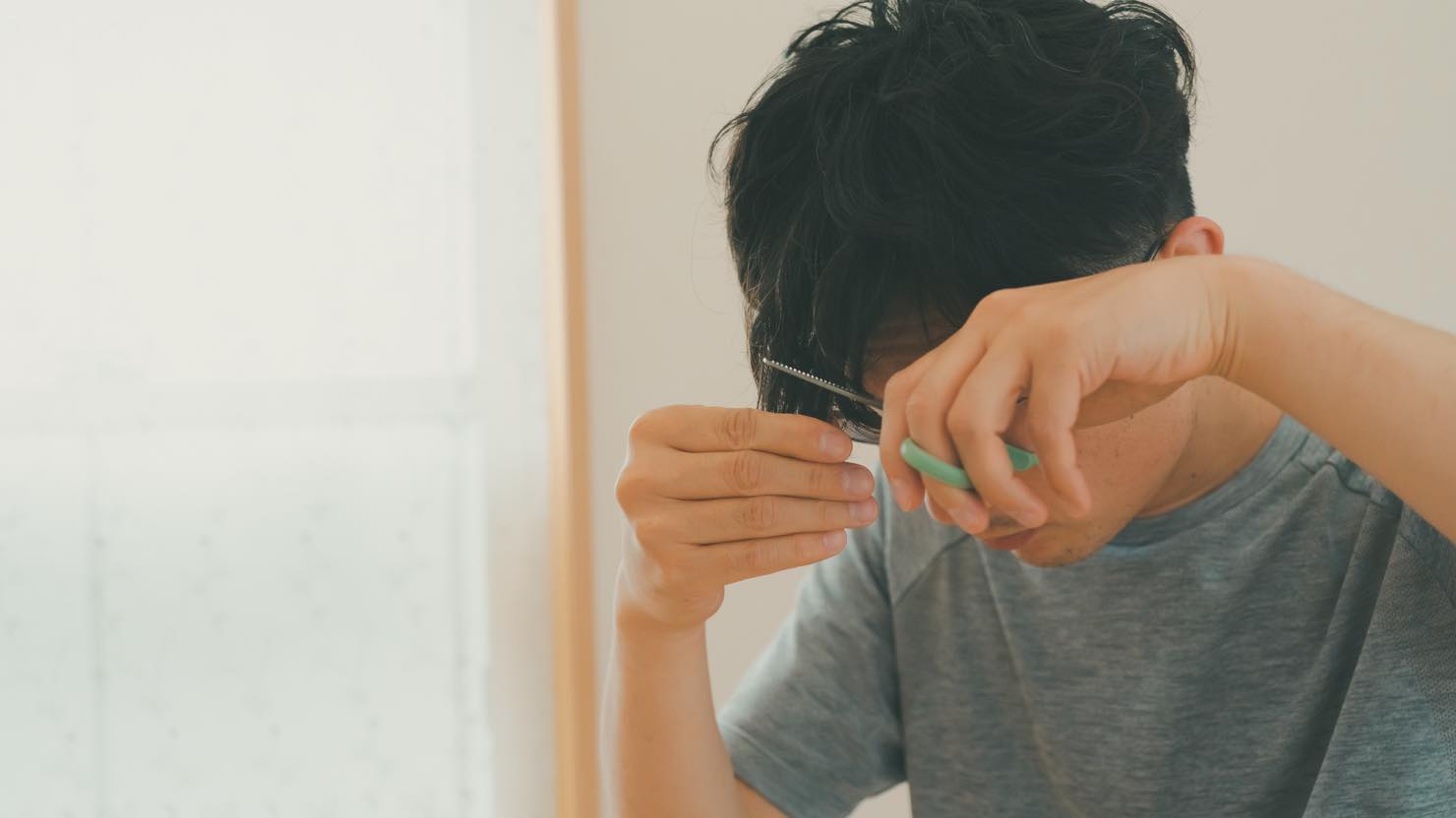 ホームズ メンズセルフカットは簡単お得 必要なアイテム やり方 コツ 注意点を紹介 暮らし方から物件探し