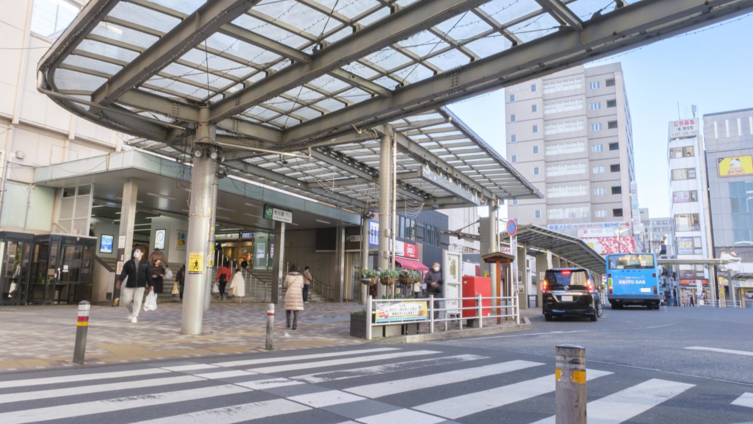 市川駅北口前