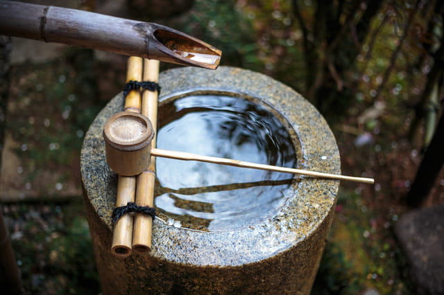 和風石材　蹲（つくばい）　小　水槽用オブジェ　アクアリウム用品　関東当日便